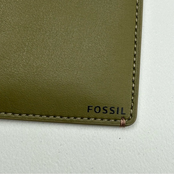 NWT Fossil Joshua card case - Picture 3 of 10
